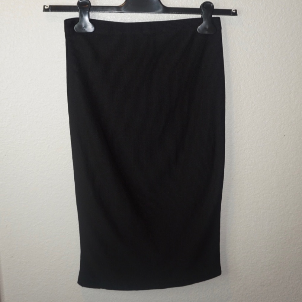 Forever 21 midi pencil Skirt in Black